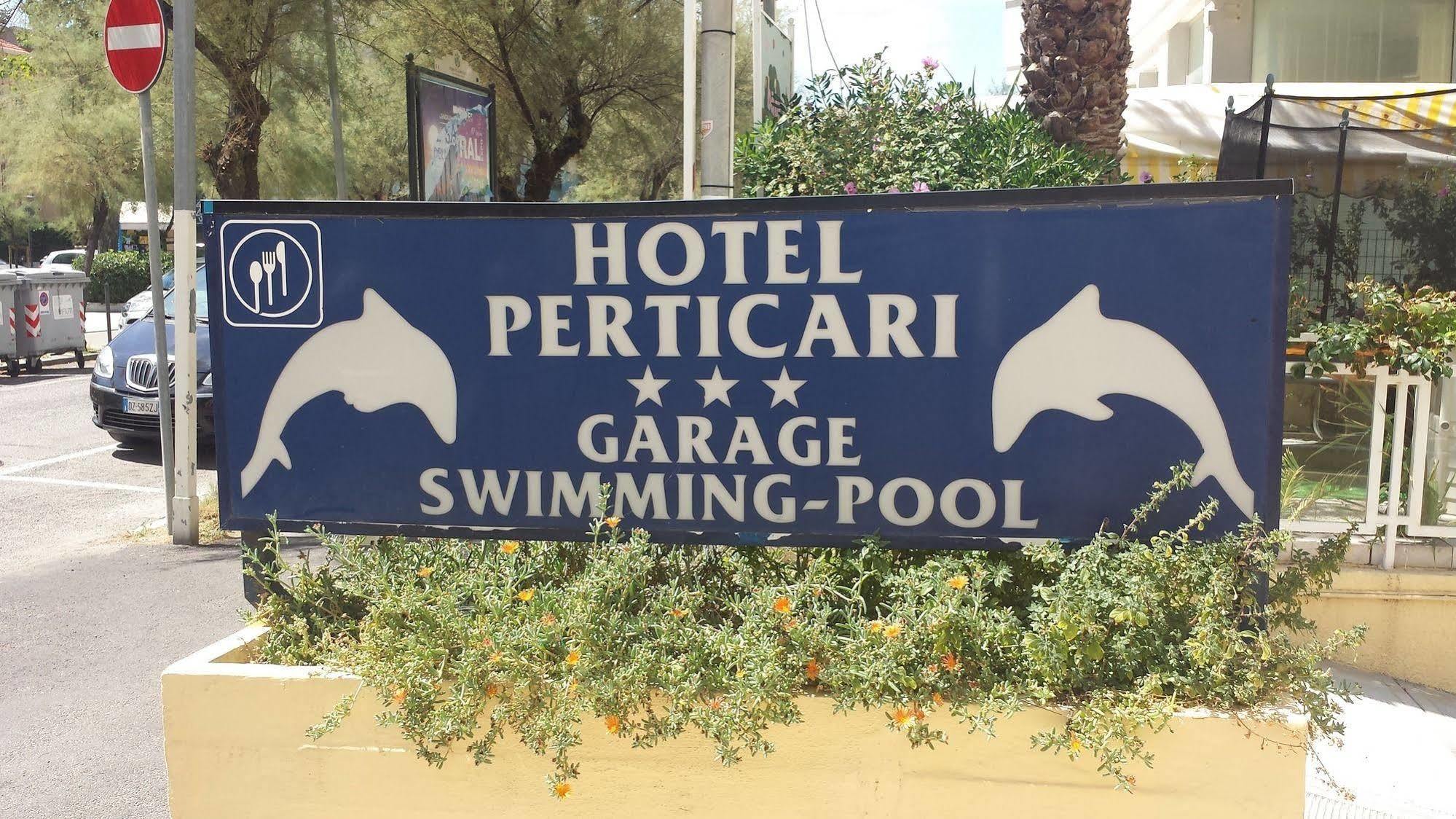 Perticari Hotel Песаро Екстериор снимка