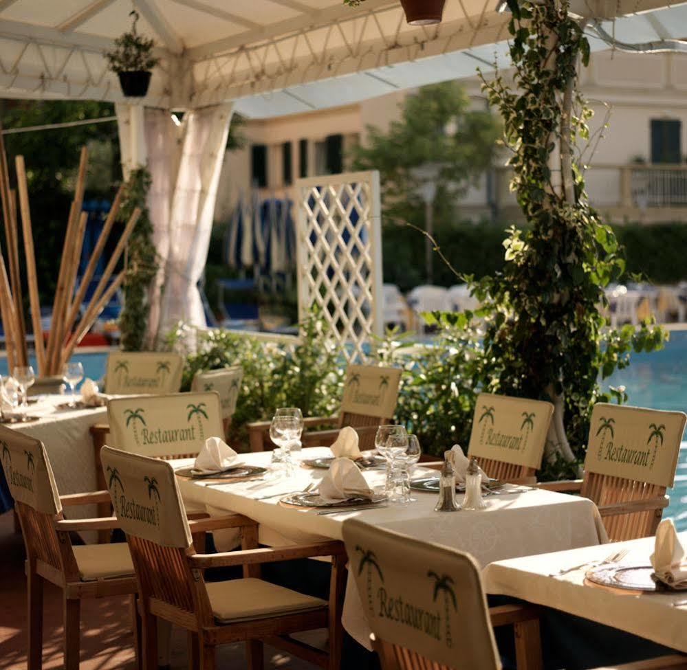 Perticari Hotel Песаро Екстериор снимка